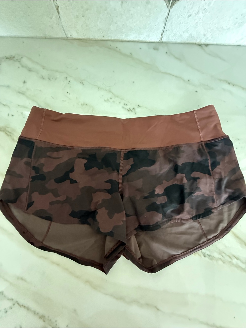 Lululemon Speed up  Brown Camo Active Shorts. Size 8